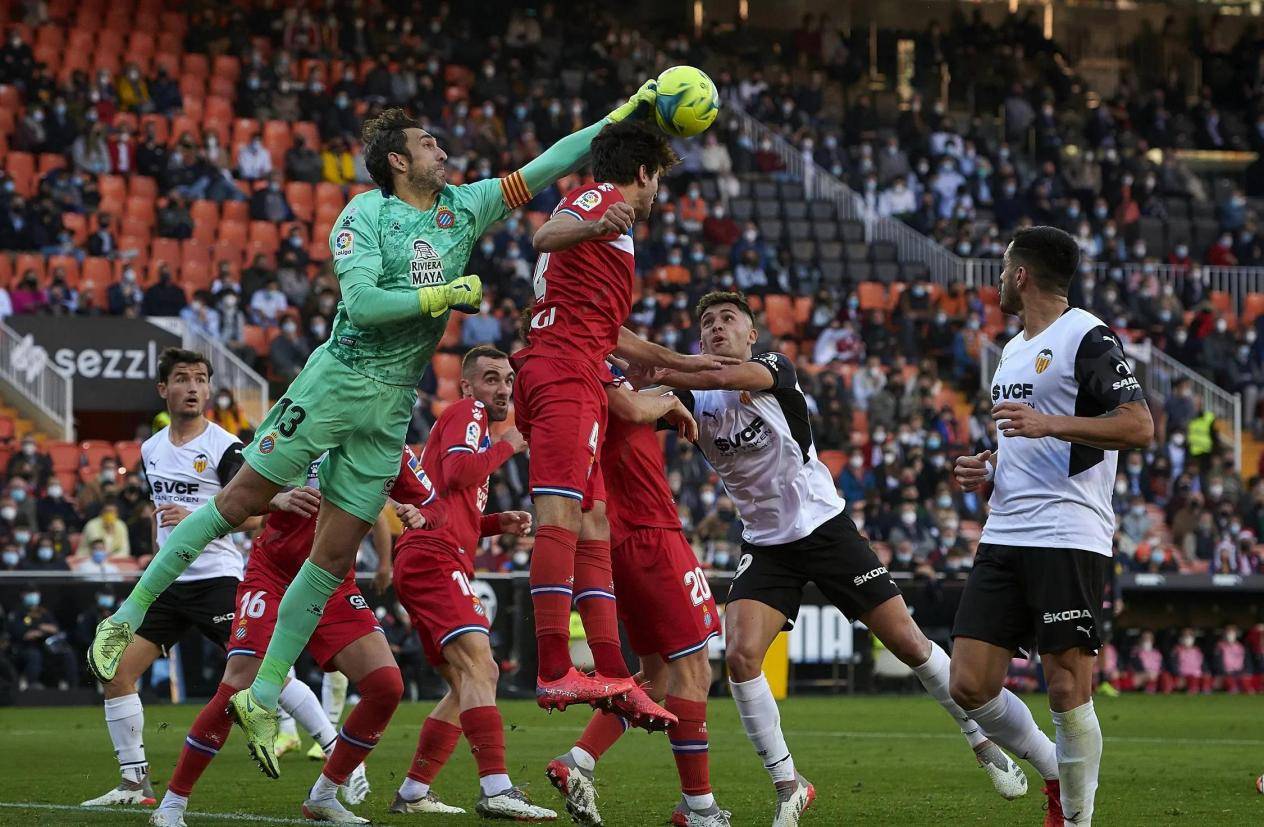 关于奥萨苏纳客场战平巴拉多利德，实力相近的信息