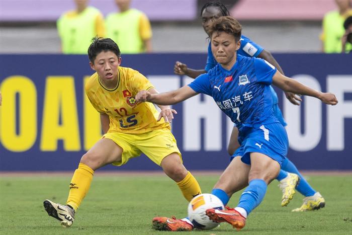 包含世界体育新闻：女足巅峰对决一触即发的词条